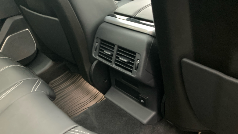 Land Rover Range Rover Velar 2.0 D240 R-Dynamic HSE 5dr Auto Diesel Estate